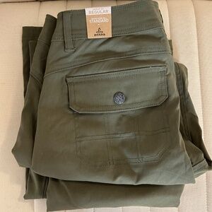 PrAna Zion Hiking Pant Womens Size 10 in Cargo Green